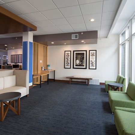 Holiday Inn Express & Suites Alpena - Downtown By Ihg Eksteriør billede