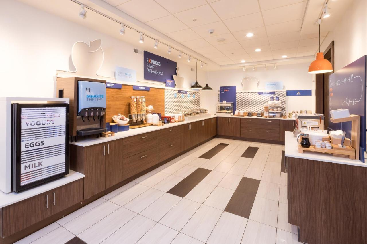 Holiday Inn Express & Suites Alpena - Downtown By Ihg Eksteriør billede