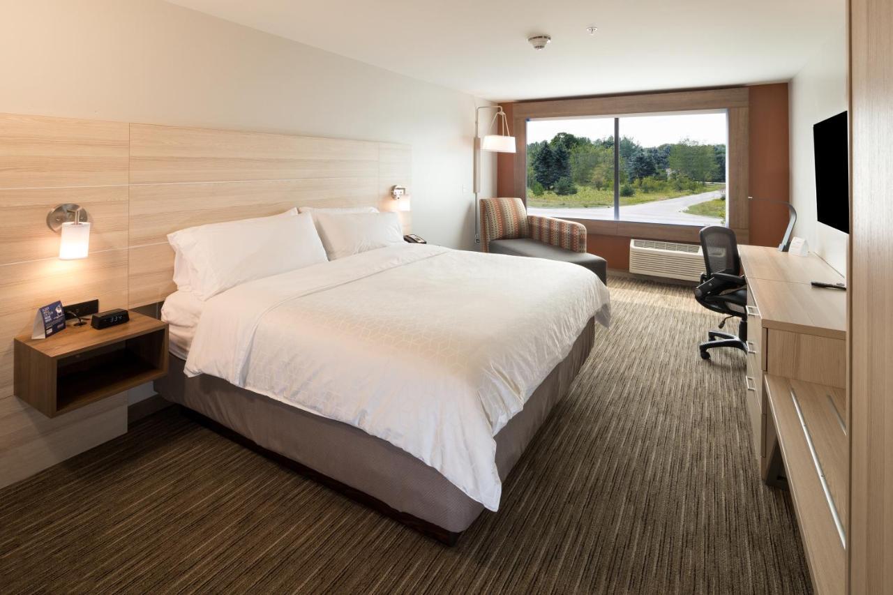 Holiday Inn Express & Suites Alpena - Downtown By Ihg Eksteriør billede