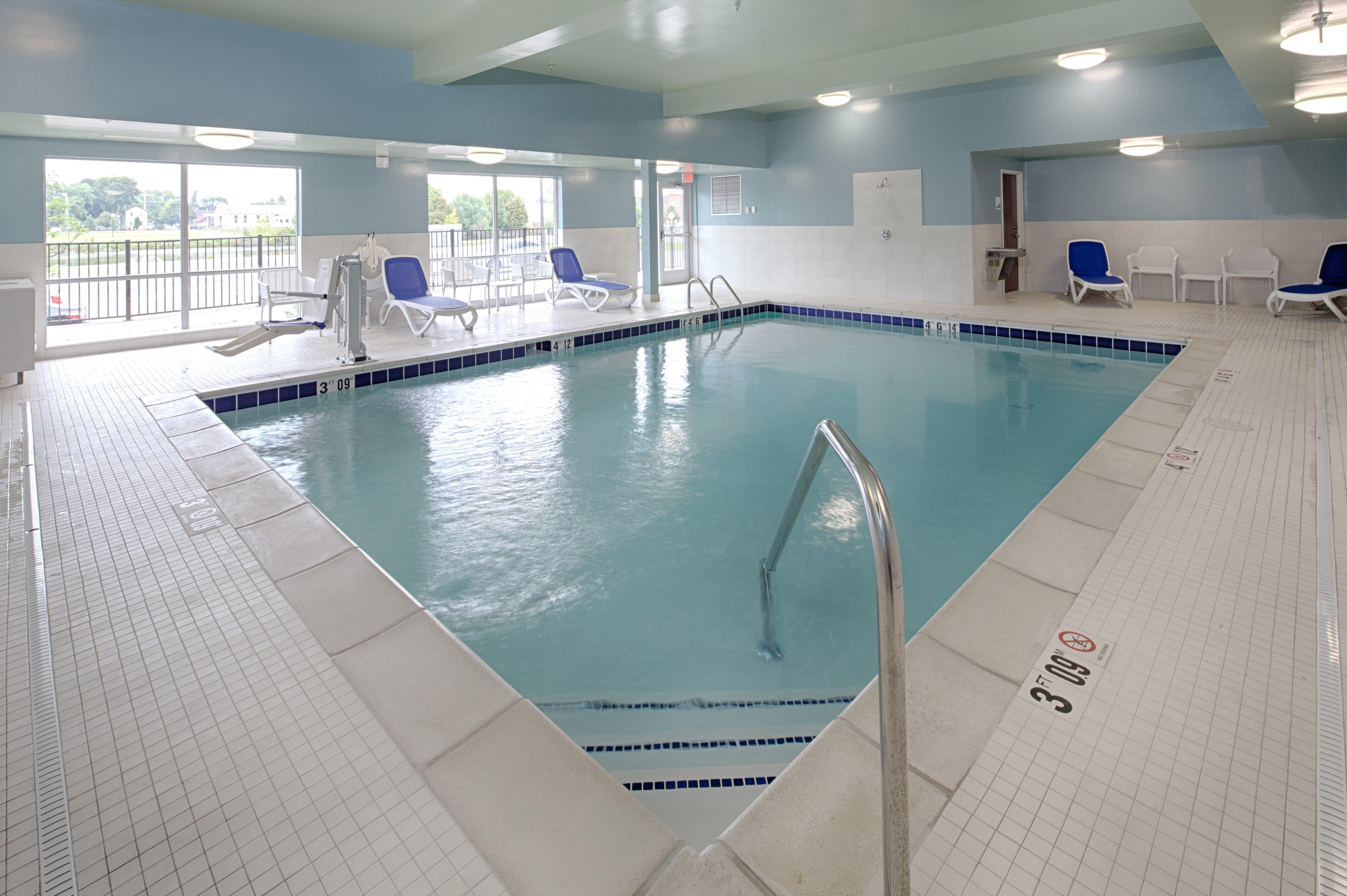 Holiday Inn Express & Suites Alpena - Downtown By Ihg Eksteriør billede
