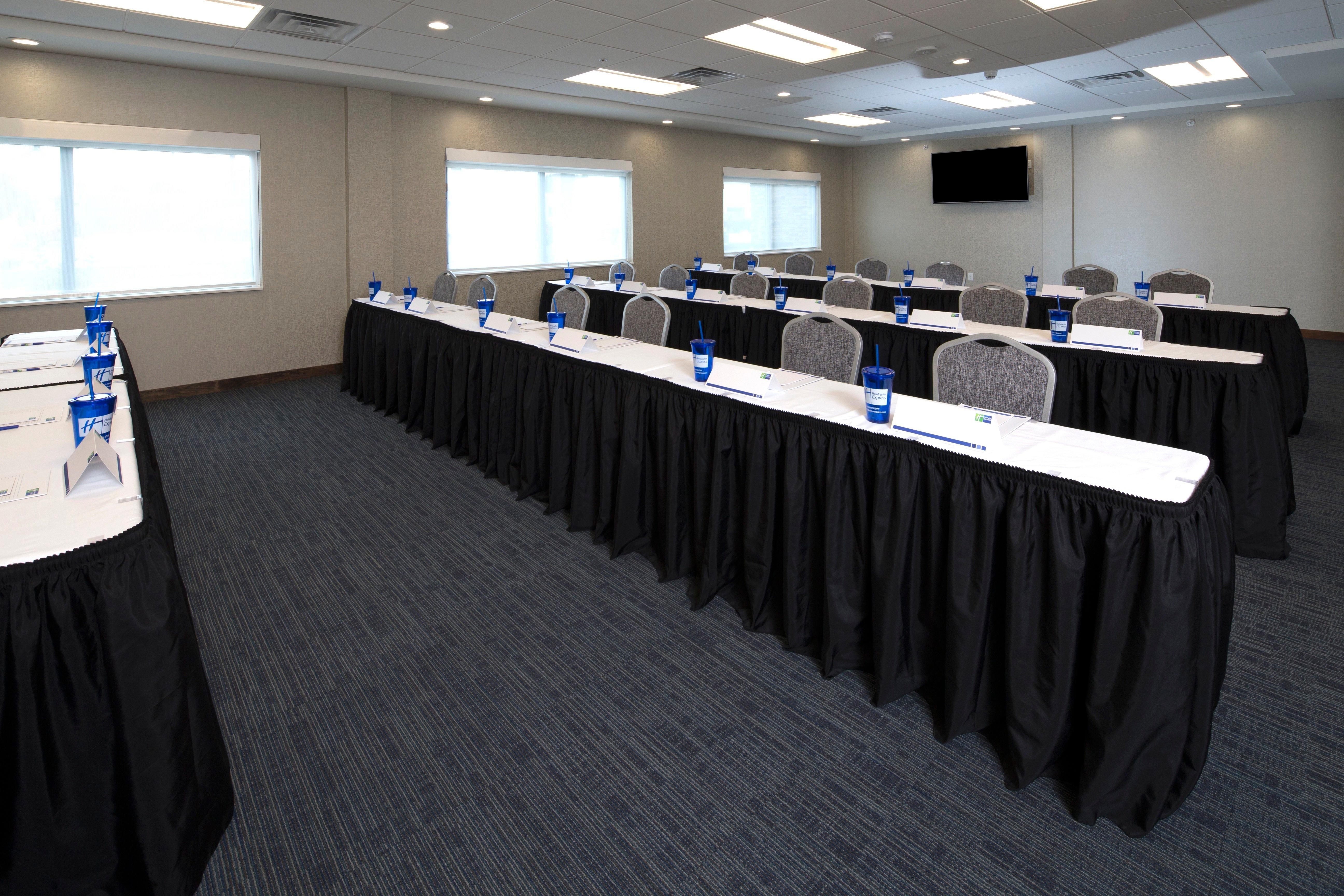 Holiday Inn Express & Suites Alpena - Downtown By Ihg Eksteriør billede