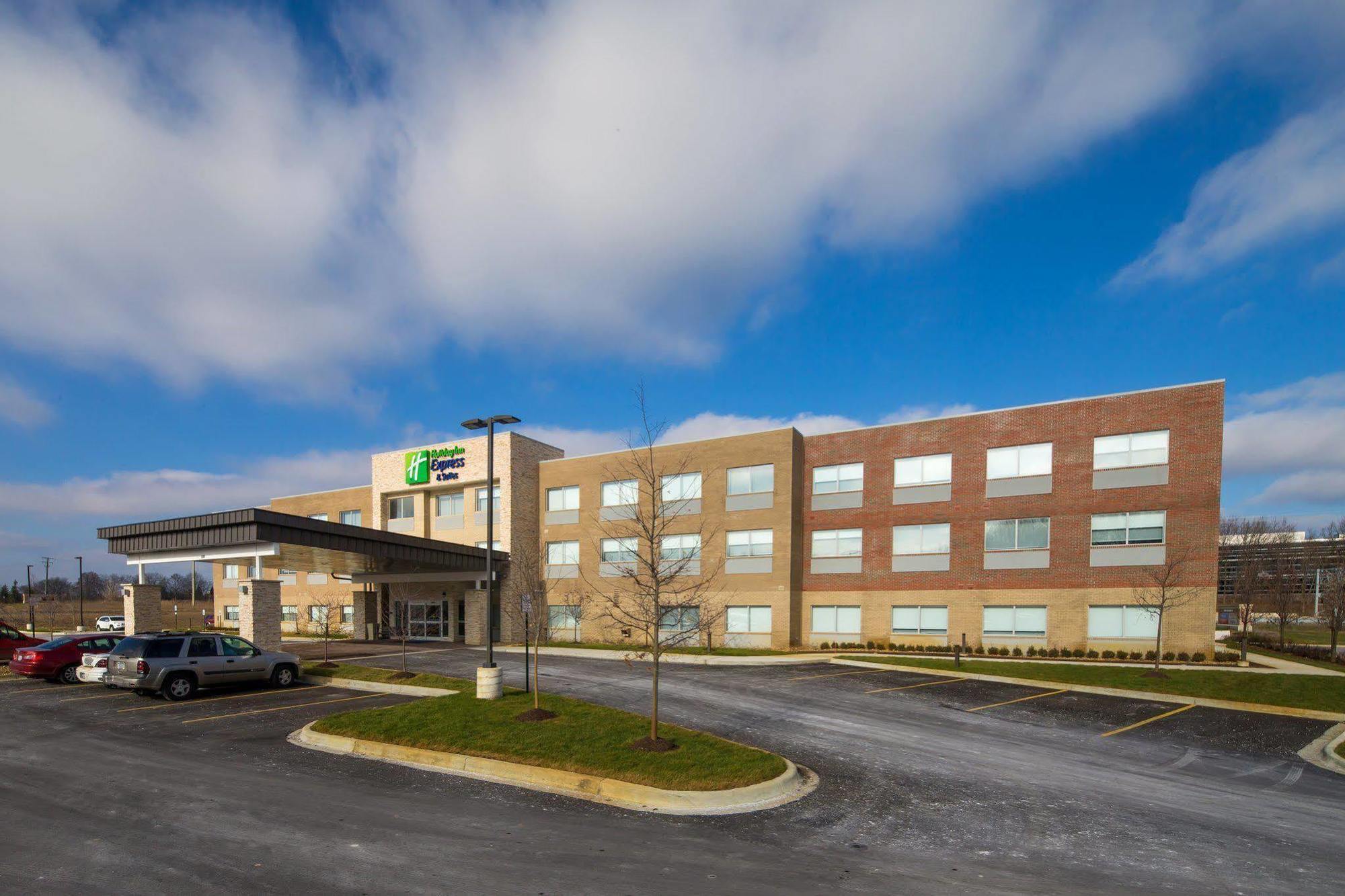 Holiday Inn Express & Suites Alpena - Downtown By Ihg Eksteriør billede