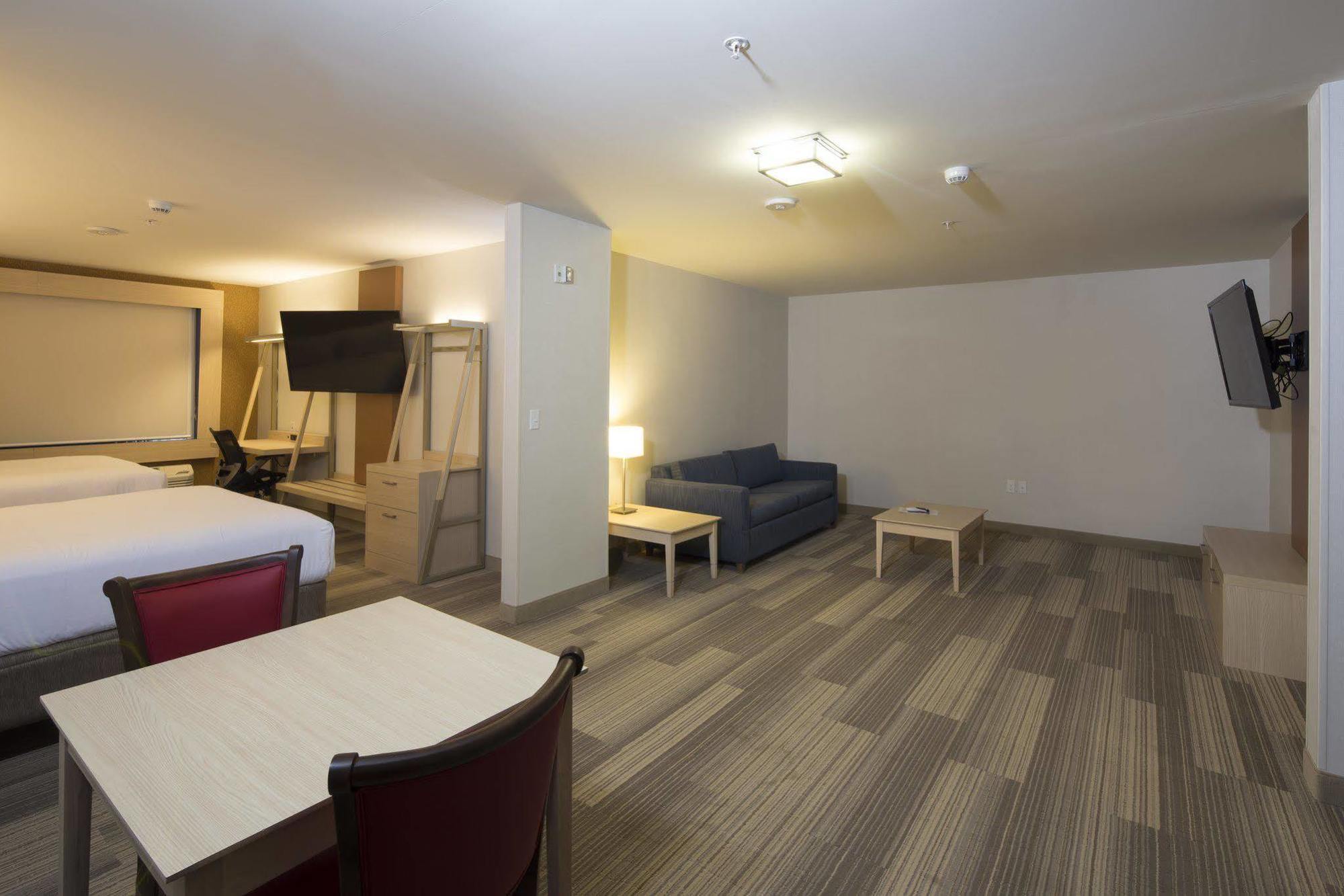 Holiday Inn Express & Suites Alpena - Downtown By Ihg Eksteriør billede